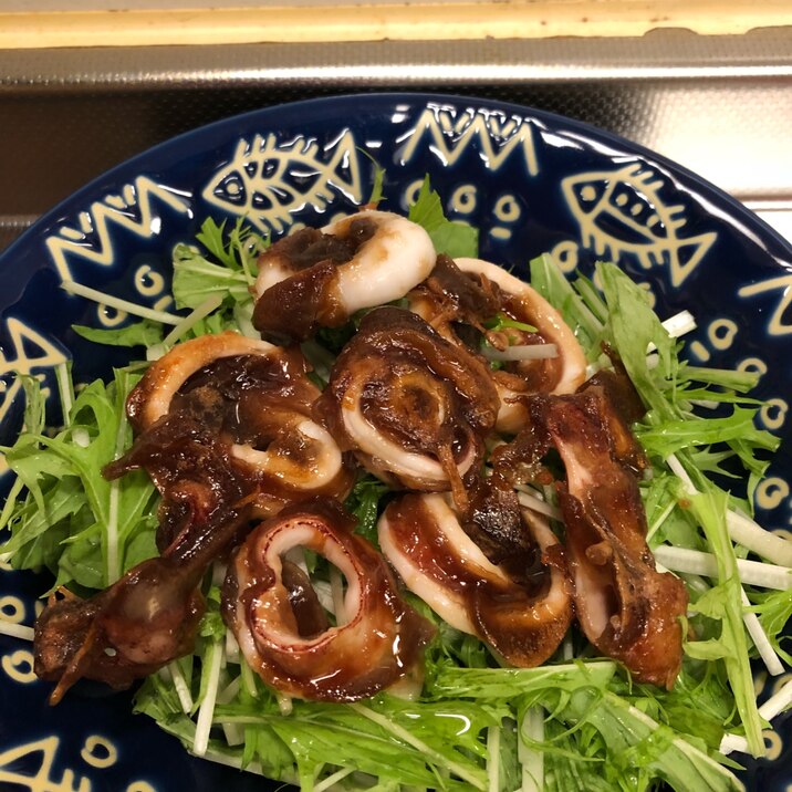 ドレッシング不要♪イカと水菜のシャキシャキサラダ♪